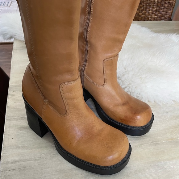 SOLD-Vintage Y2K chunky platform square toe Nine West camel leather boots - Picture 2 of 16